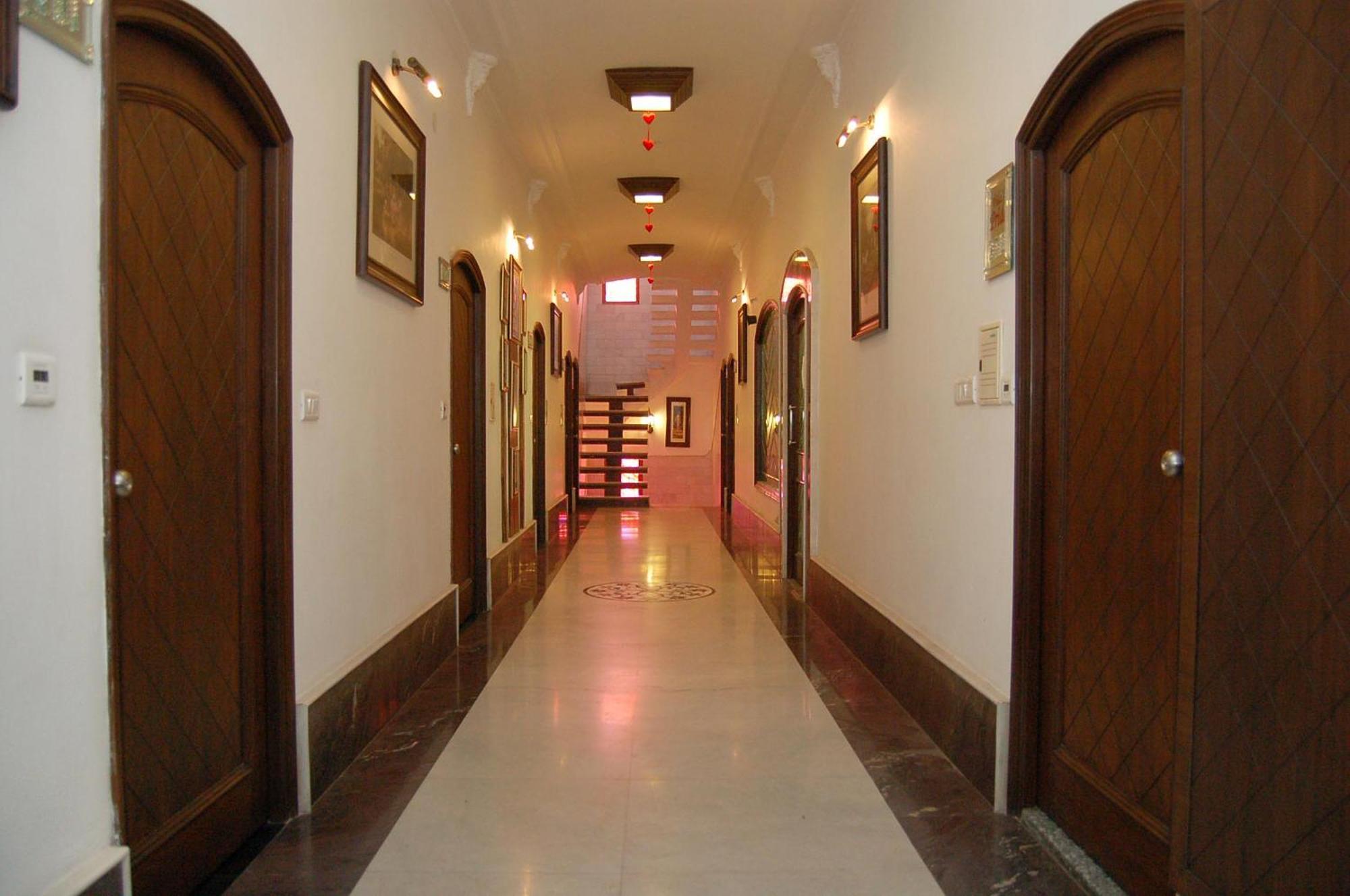 Hotel Ishan Villa Amritsar Esterno foto